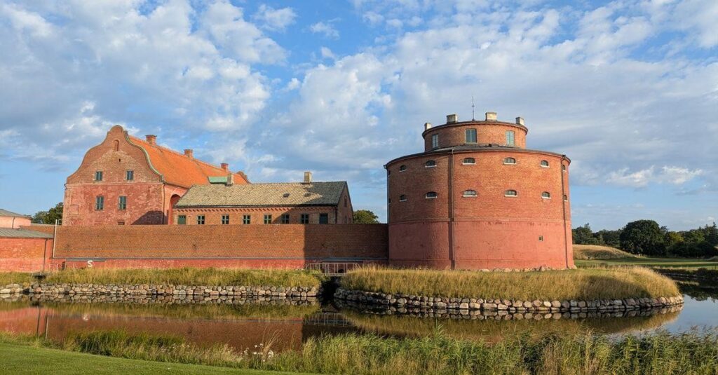 The Encryption Citadel: An Architectural Breakdown of the Cyber Fortresses Protecting KLIX4D
